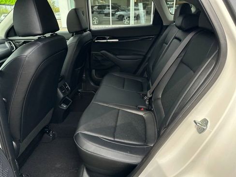 Used 2024 Kia Seltos EX AWD/4WD image 32