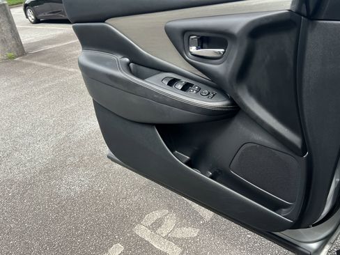 Used 2018 Nissan Murano S FWD image 13