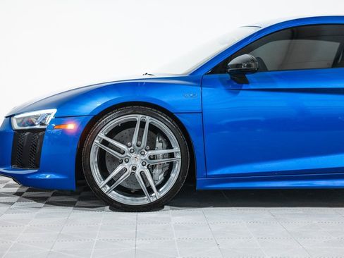 Used 2017 Audi R8 V10 plus image 12