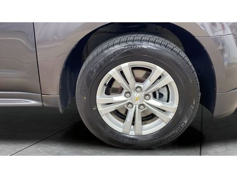 Used 2015 Chevrolet Equinox LT w/ Driver Convenience Package image 4