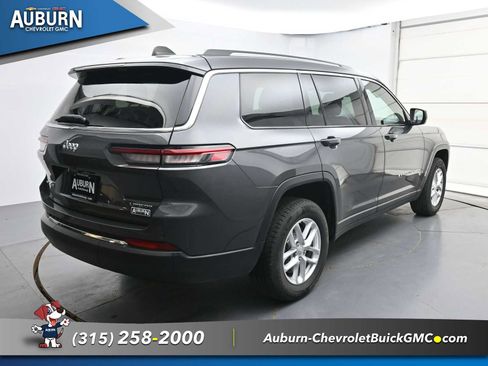 Used 2023 Jeep Grand Cherokee L Laredo AWD/4WD image 4