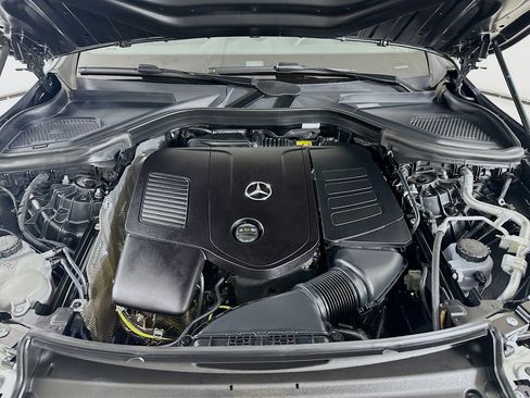 Certified 2025 Mercedes-Benz GLC 300 4MATIC image 33
