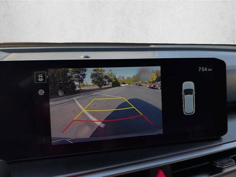 Used 2025 Kia Sorento S FWD image 14