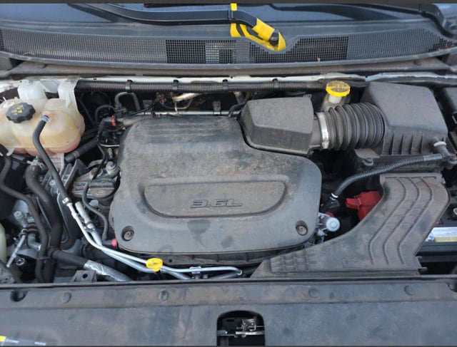 Used 2021 Chrysler Pacifica Touring-L FWD image 7