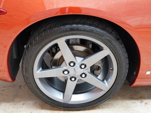 Used 2006 Chevrolet Corvette Coupe w/ Preferred Equipment Group image 54