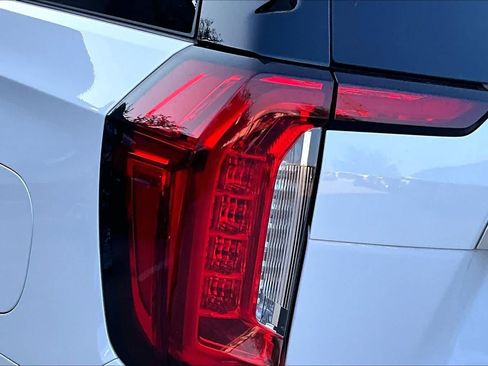 Used 2023 GMC Yukon Denali w/ LPO, Floor Liner Package AWD/4WD image 31