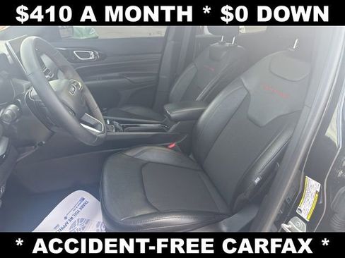 Used 2024 Jeep Compass Trailhawk w/ Sun and Sound Group image 13