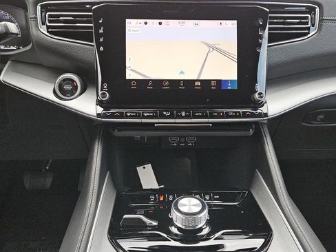 New 2025 Jeep Wagoneer Series II w/ Premium Group I image 11