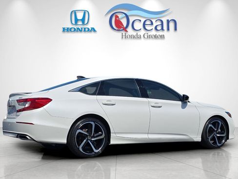 Used 2022 Honda Accord Sport image 3
