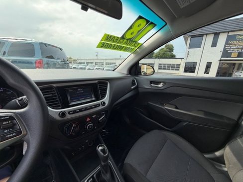 Used 2018 Hyundai Accent SE FWD image 34