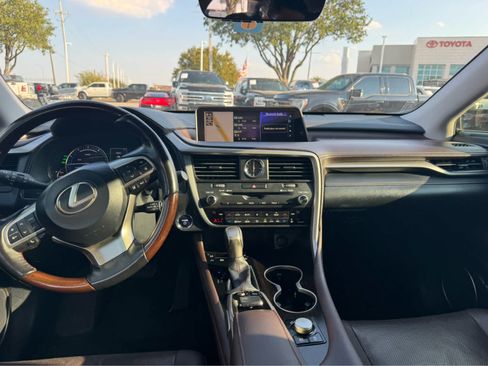 Used 2018 Lexus RX 450hL Premium w/ Premium Package AWD/4WD image 8