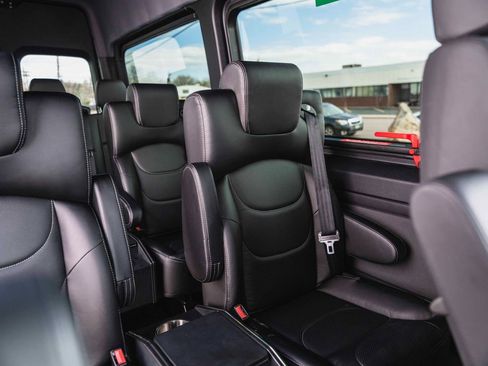 Used 2020 Mercedes-Benz Sprinter 2500 image 26