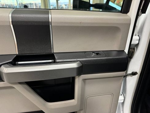 Used 2017 Ford F250 XLT image 37