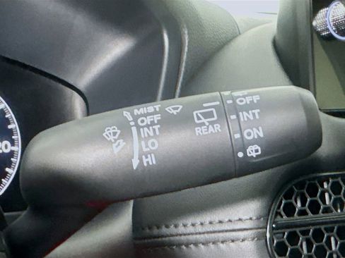 New 2026 Honda HR-V LX image 18