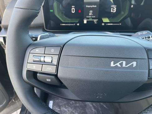 New 2026 Kia Sportage LX image 23