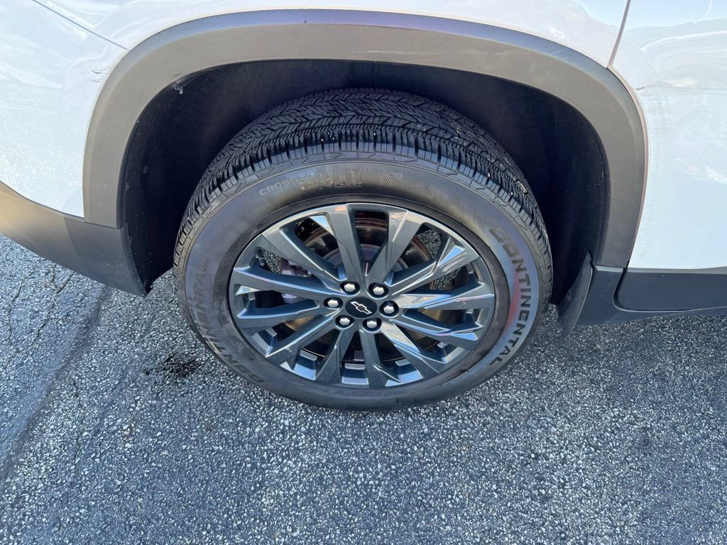 Certified 2023 Chevrolet Traverse RS AWD/4WD image 32