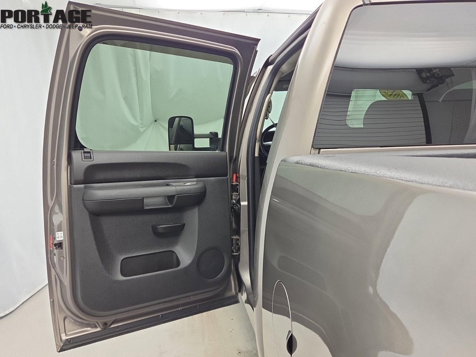 Used 2012 GMC Sierra 2500 SLE w/ SLE Preferred Package AWD/4WD image 28