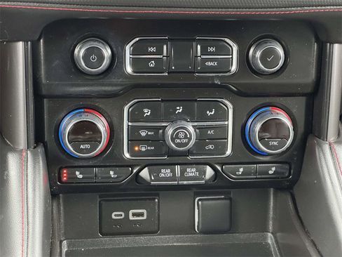 Used 2023 Chevrolet Suburban RST w/ Sport Performance Package image 6