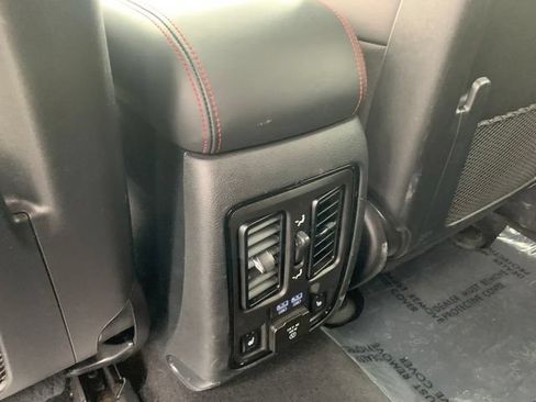 Used 2025 Dodge Durango R/T AWD/4WD image 19