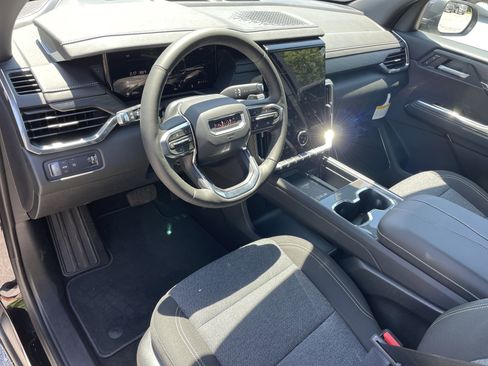 New 2025 GMC Acadia Elevation image 13