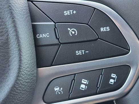 New 2026 Chrysler Voyager LX FWD image 19