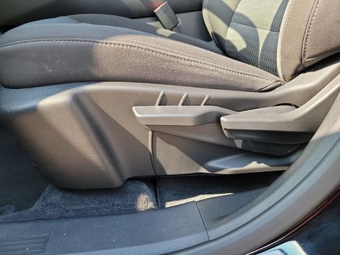 Certified 2025 Chevrolet Equinox LT FWD image 19