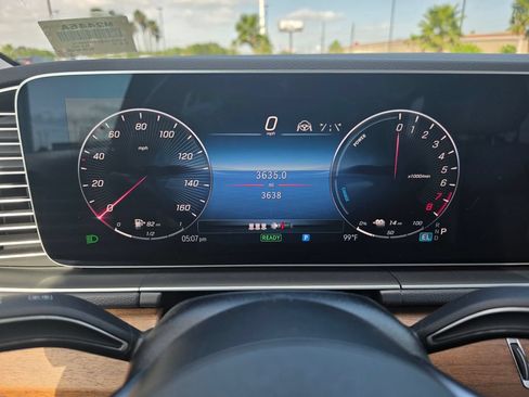 Used 2025 Mercedes-Benz GLE 450e 4MATIC image 19