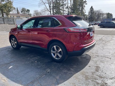 Used 2024 Ford Edge SEL w/ Convenience Package image 4