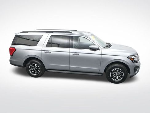 Used 2024 Ford Expedition Max XLT image 25