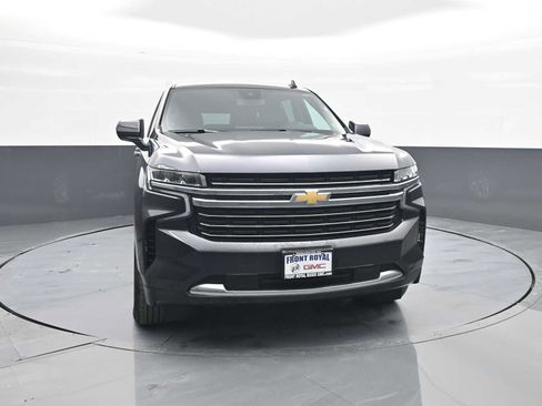 Used 2024 Chevrolet Suburban LT image 2