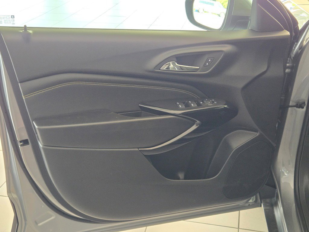 New 2026 Chevrolet Trax LT FWD image 17