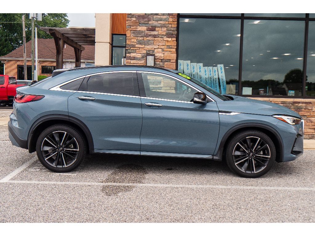 Used 2023 INFINITI QX55 Sensory w/ Lighting Package AWD/4WD image 2