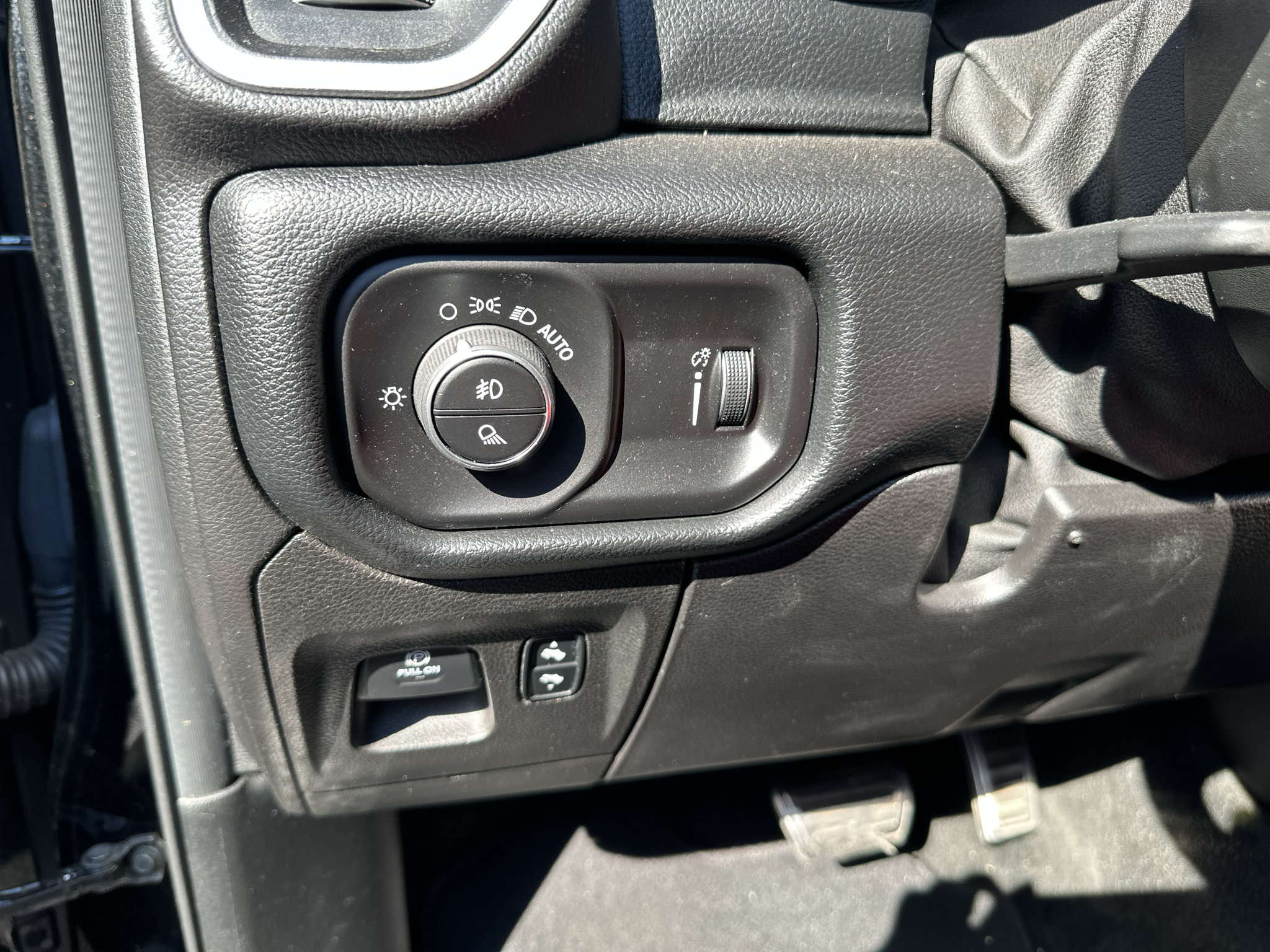 Used 2020 RAM 1500 Big Horn AWD/4WD image 22