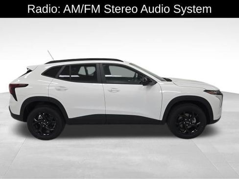 New 2026 Chevrolet Trax LT w/ Driver Confidence Package FWD image 7