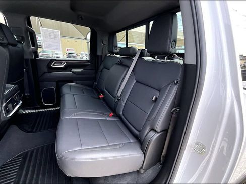 Used 2025 Chevrolet Silverado 2500 LTZ w/ LTZ Convenience Package AWD/4WD image 37