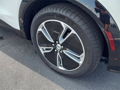 Used 2023 Ford Mustang Mach-E Premium image 10