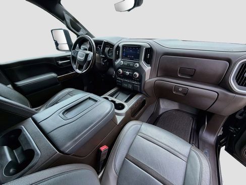 Used 2022 GMC Sierra 2500 Denali w/ Denali Black Diamond Edition AWD/4WD image 34