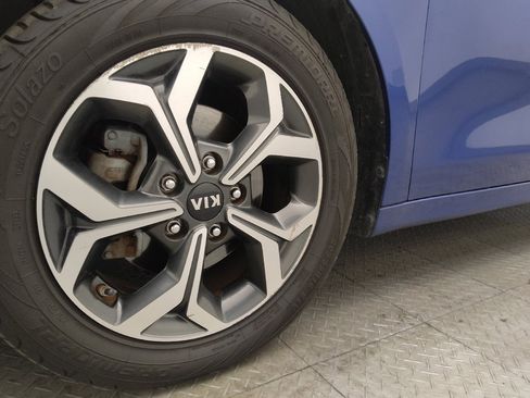 Used 2019 Kia Forte LXS FWD image 31