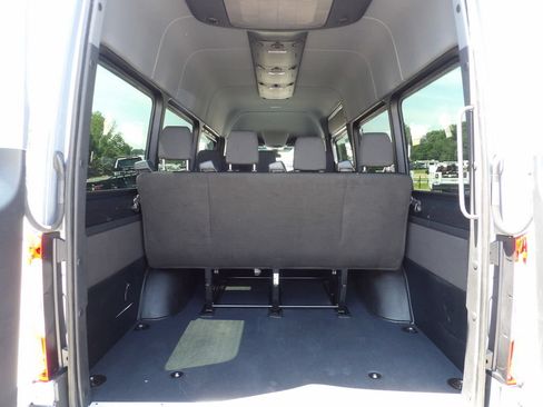 Used 2025 Mercedes-Benz Sprinter 2500 image 45