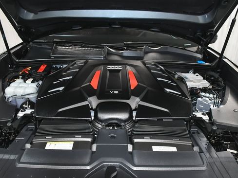 Used 2022 Audi SQ8 Premium Plus w/ Executive Package image 83