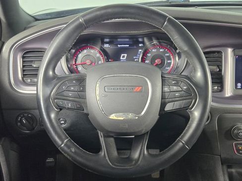 Used 2018 Dodge Charger SXT w/ Blacktop Package image 17