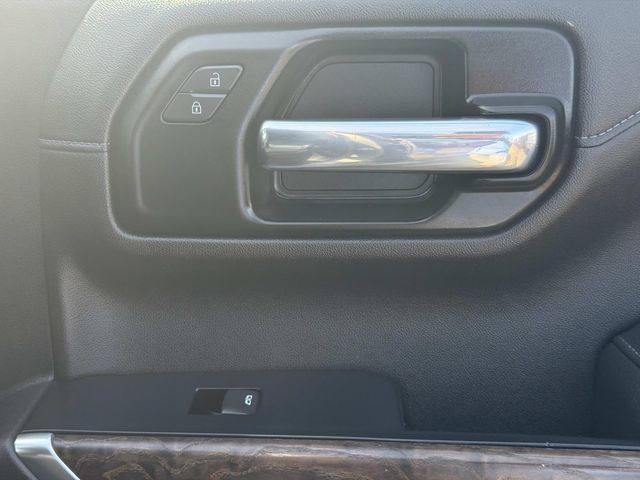 Used 2021 GMC Sierra 1500 Denali w/ Technology Package RWD image 17