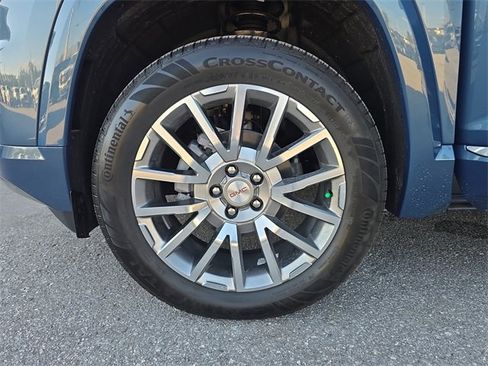 New 2026 GMC Terrain Denali w/ LPO, Floor Liner Package image 29