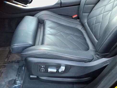 Used 2023 BMW X5 xDrive45e image 17