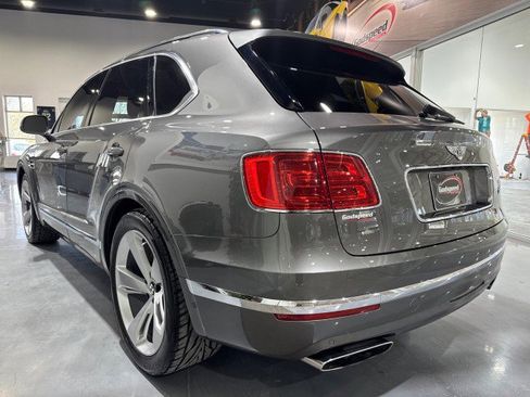 Used 2017 Bentley Bentayga image 42