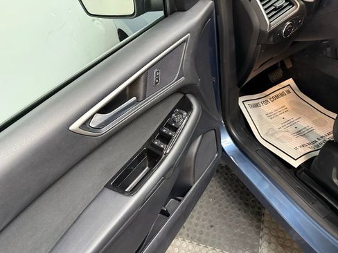 Used 2019 Ford Edge SEL image 22