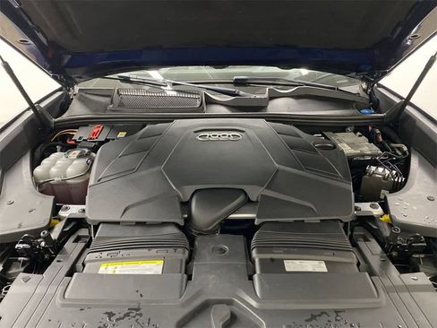 Used 2019 Audi Q8 Premium Plus w/ Premium Plus image 13