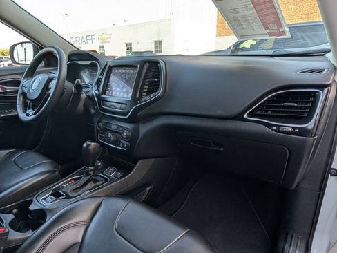 Used 2022 Jeep Cherokee Latitude Plus AWD/4WD image 21