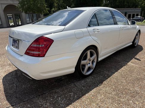 Used 2013 Mercedes-Benz S 550 Sedan image 4