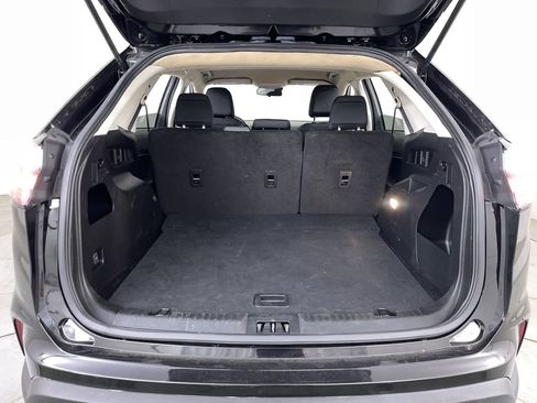 Used 2023 Ford Edge SE image 21